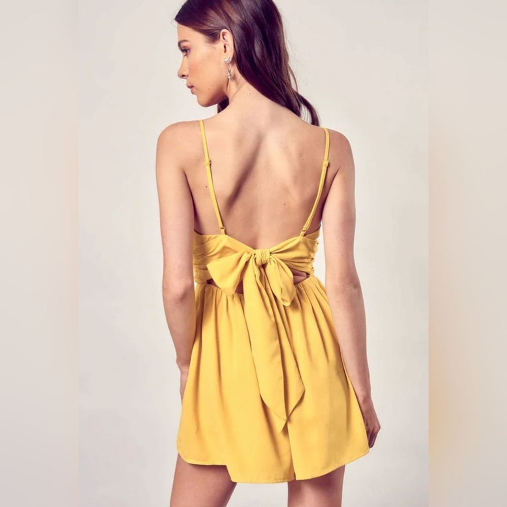 Do+Be Ruched Pocket Flare Open Back Romper - Picture 7 of 10